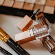 ¿Qué es el maquillaje strobing?