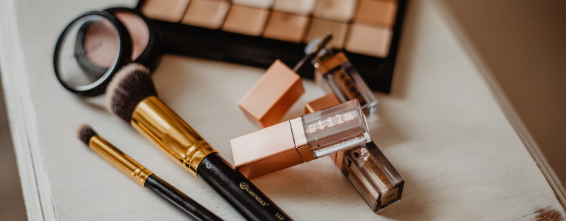 ¿Qué es el maquillaje strobing?