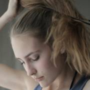 Tres peinados fáciles para hacer en casa confinados